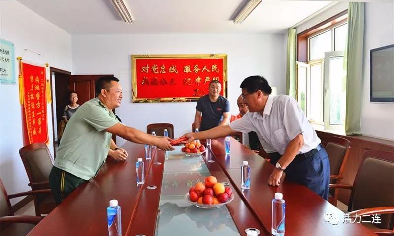 朱日和部队与驻地村庄，共生共荣的军民情深，朱日和部队与驻地村庄，军民情深，共生共荣