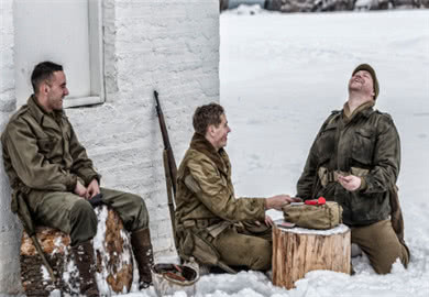 打仗前要从银行取出来吗,战争与经济资源的考量,战争与经济资源考量,是否应在开战前从银行取款?