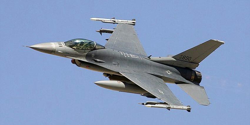 探究F-16V与歼-20，两种战斗机的比较与探讨，F-16V与歼-20战斗机，比较与探讨