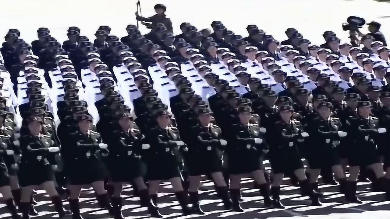 震撼心灵！中国女兵方队在视频中的风采展现——2019年中国阅兵的一大亮点，中国女兵风采闪耀阅兵盛典，震撼心灵的力量展现