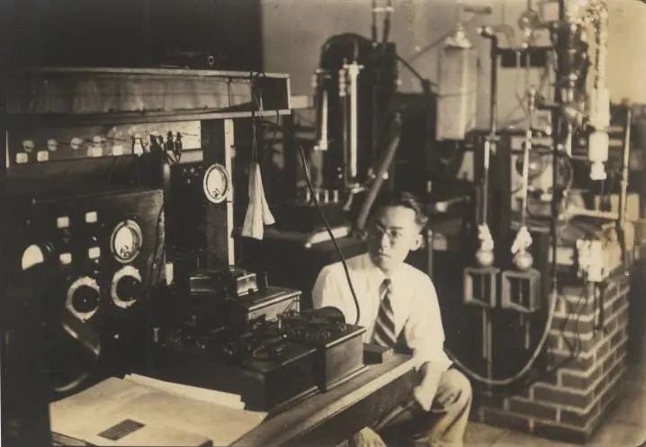 卢鹤绂,一代宗师,卓越科学家的光辉人生,卢鹤绂,卓越科学家的光辉人生,一代宗师之典范