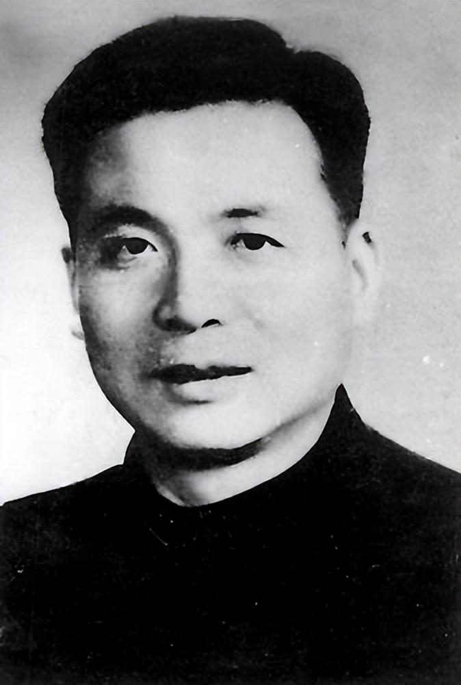 邓稼先父亲，邓家贤的生平与影响，邓家贤生平与对邓稼先的影响探究