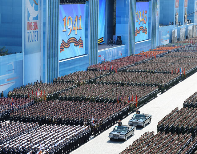 2015红场阅兵完整纪实，红场阅兵盛典，回顾2015年阅兵纪实