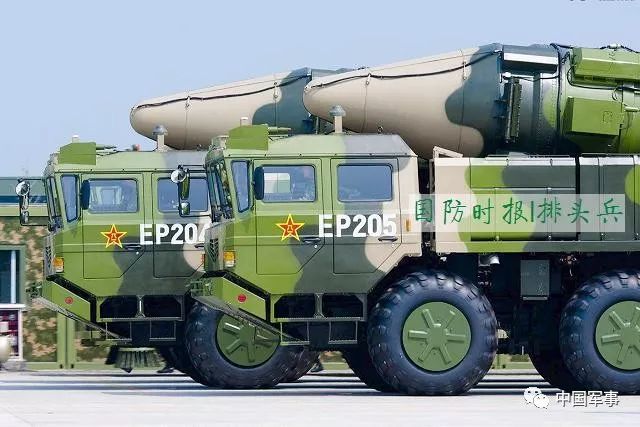 东风21D导弹车，揭示中国战略威慑力量的真实面貌，东风21D导弹车揭示中国战略威慑力量的真实面目