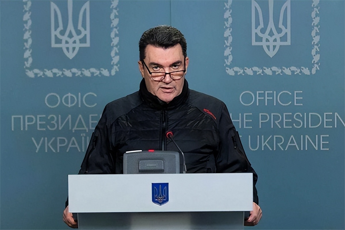 乌克兰2022年的国防部长及其领导下的国防战略分析,乌克兰国防部长在2022年的战略领导与国防战略深度分析