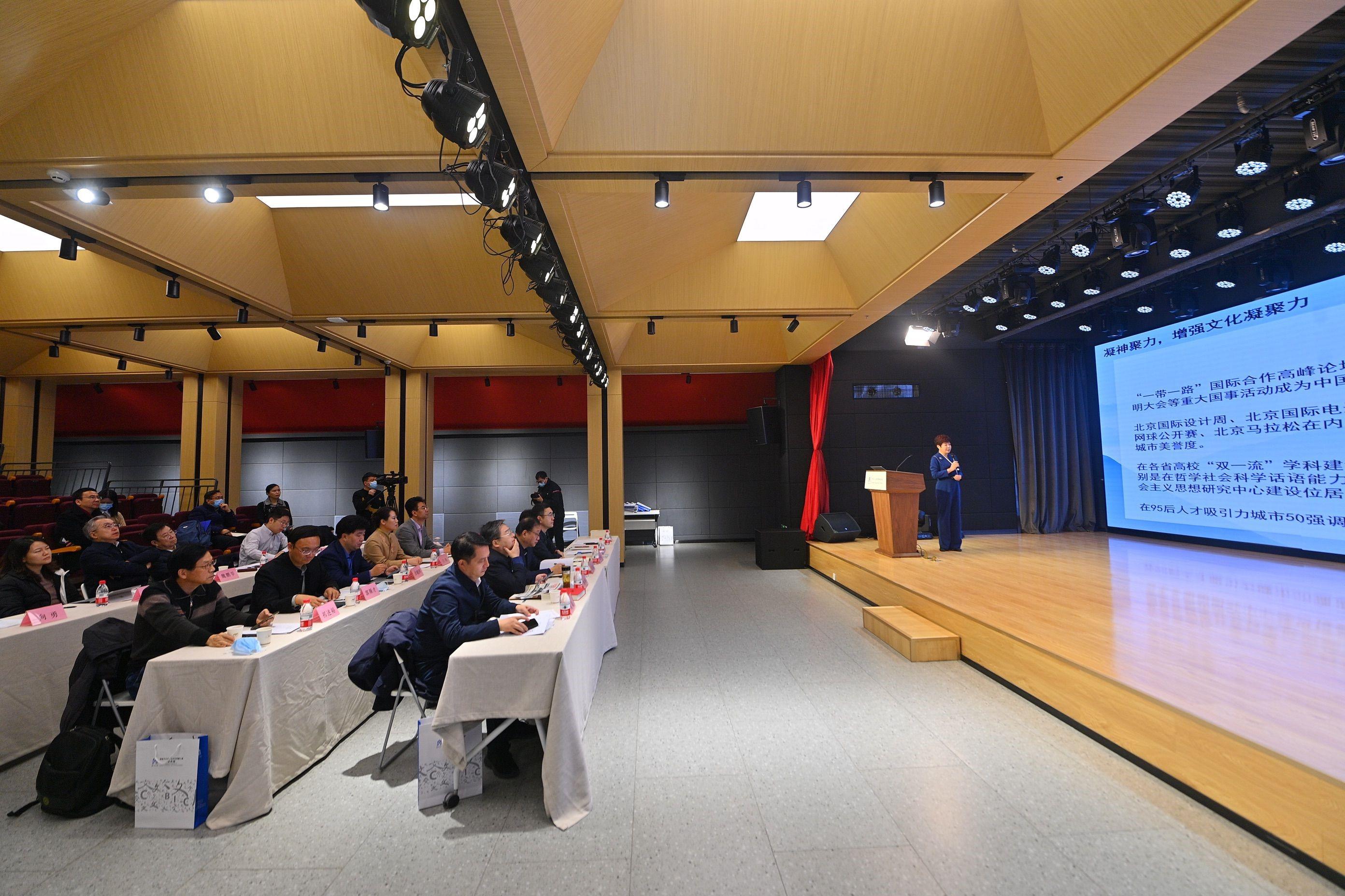 天涯社区与人民网强国论坛，网络时代的交流与互动，天涯社区与人民网强国论坛，网络时代的深度交流与互动体验