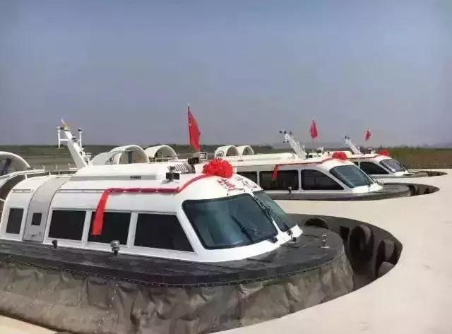 水陆两栖气垫艇，革新水上与陆地交通的利器，水陆两栖气垫艇，革新水上与陆地交通的跨界利器