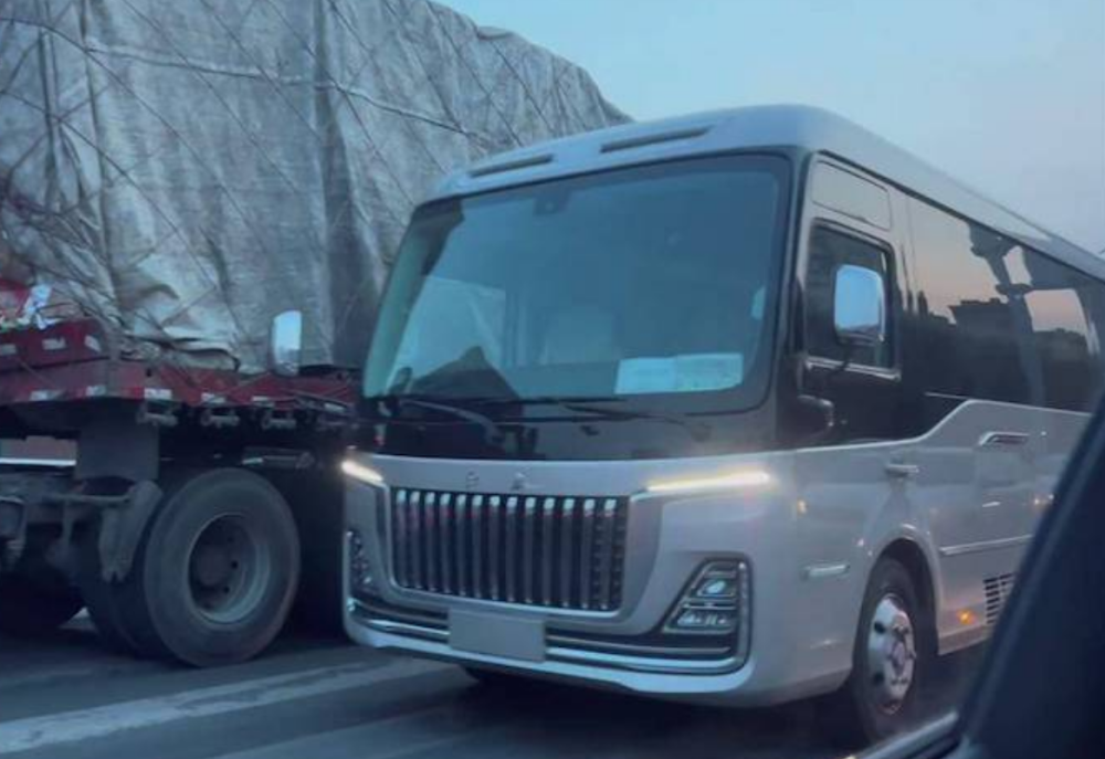 红旗中巴车2023款，价格、图片及详细信息，红旗中巴车2023款，价格、图片及详细参数介绍