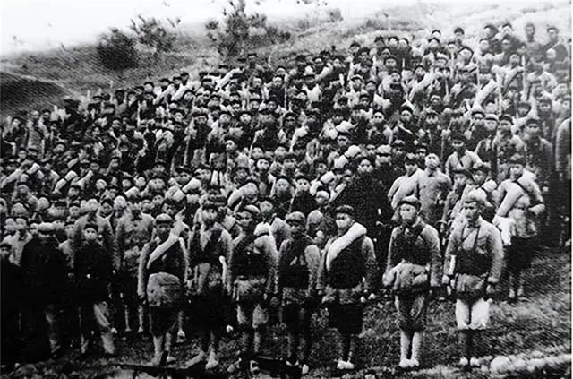 英勇无畏的领导者——记第十四集团军刘师长，英勇领导者刘师长——第十四集团军传奇人物风采