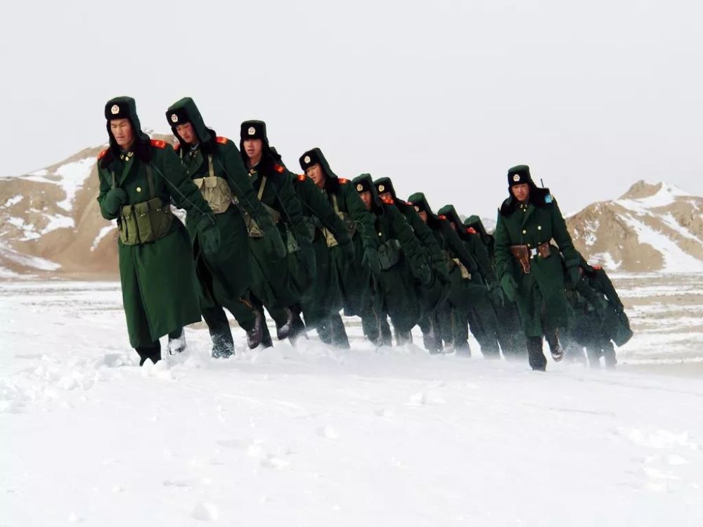 中国武警微博,数字时代的透明公开与社会责任担当,中国武警微博,数字时代的透明公开与社会担当新诠释