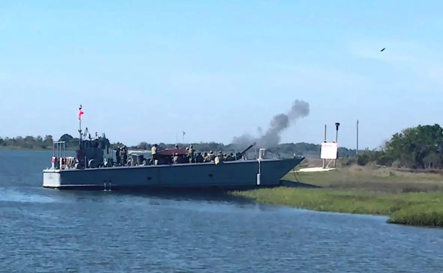 LCM8登陆艇,现代海军的两栖先锋,LCM8登陆艇,现代海军两栖先锋的探索者