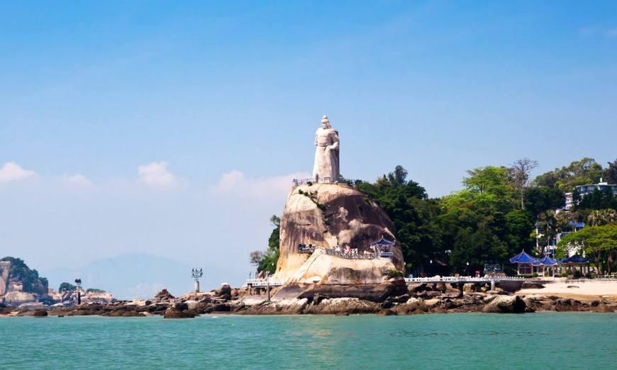 福建舰下水命名仪式，见证新时代的海军力量，福建舰下水命名仪式，见证海军力量的崛起