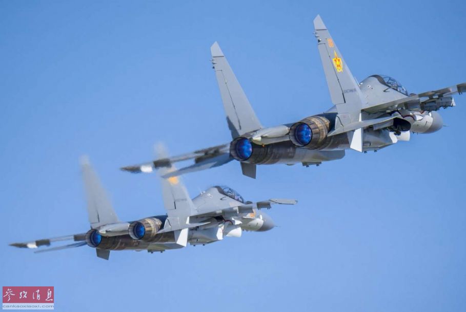 F16V与歼-16，究竟哪个更厉害？，F16V与歼-16，深度对比，谁更胜一筹？