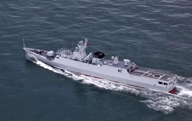 中国海军新下水舰艇,迈向蓝水海军的重要步伐,中国海军新舰艇下水,迈向蓝水海军的关键一步