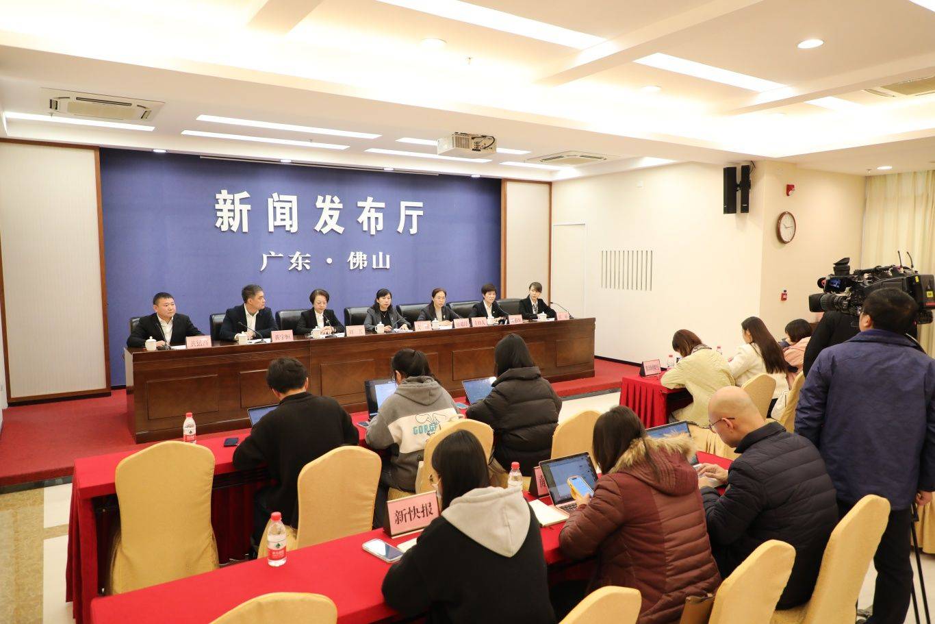 新闻发布会全文，揭示真相，传递信息，新闻发布会揭秘真相，传递最新信息速递