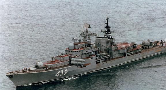 雷号驱逐舰舰长英勇救人，海洋中的正义之光，雷号驱逐舰舰长英勇救人，海洋中的正义守护神