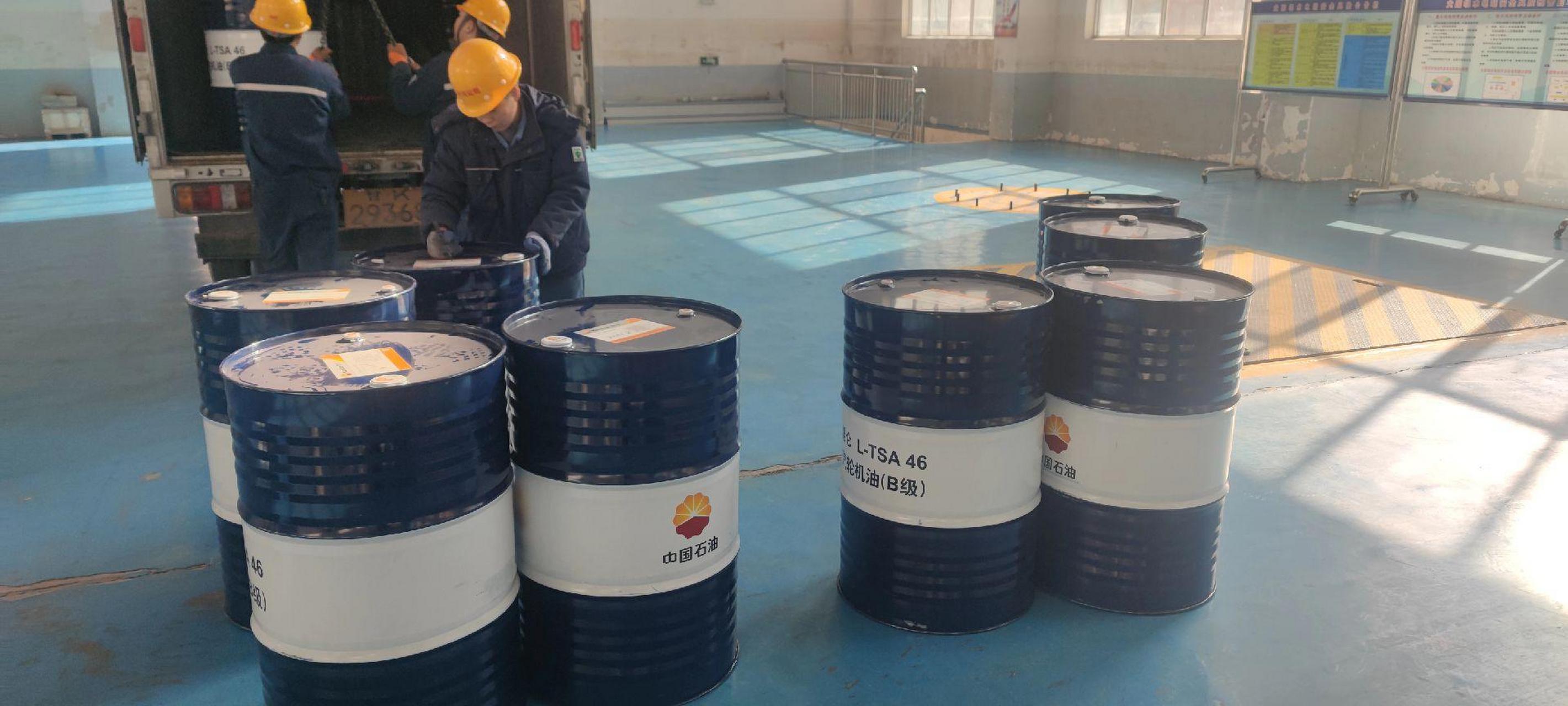 昆仑舰船石油基液压油,引领液压油技术的革新,昆仑舰船石油基液压油,引领液压油技术革新风潮