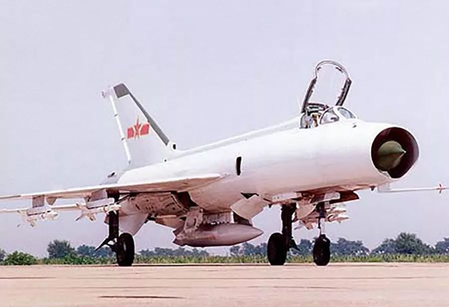 歼8与歼10雷达技术的深度解析,歼8与歼10雷达技术深度对比解析