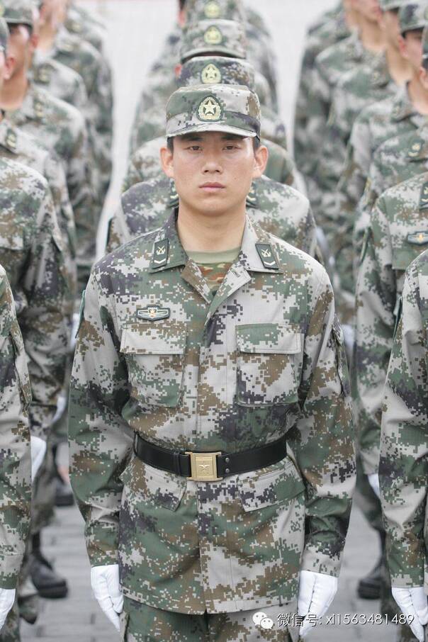 未来战士的装备，探索2025年的军装革新，未来战士装备革新展望，2025年军装科技展望