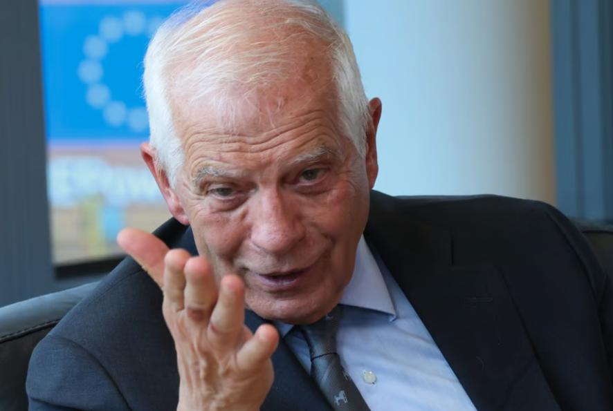 尊敬的各位领导、各位嘉宾、亲爱的战友们，致敬领导、嘉宾与战友，一个值得铭记的时刻