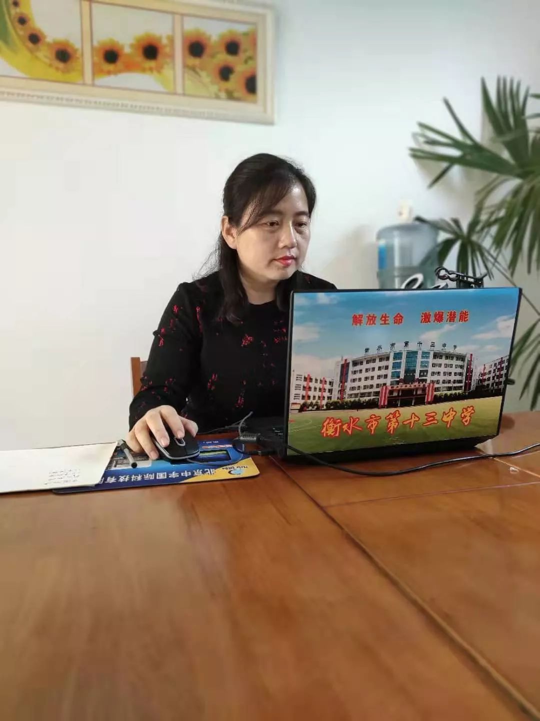 三年级新闻播报，孩子们眼中的世界，三年级新闻播报，孩子们眼中的世界风采展示