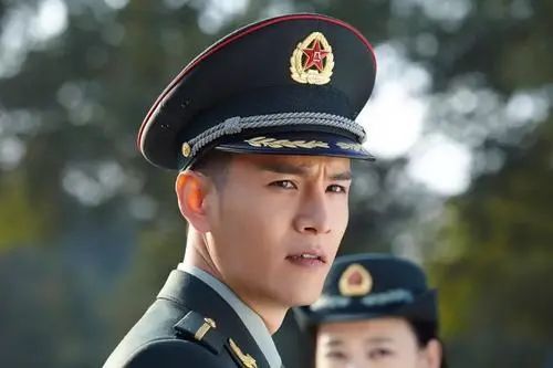 上军校眼睛要达到多少标准?详解中国军校视力要求,中国军校视力要求详解,眼睛标准是多少?