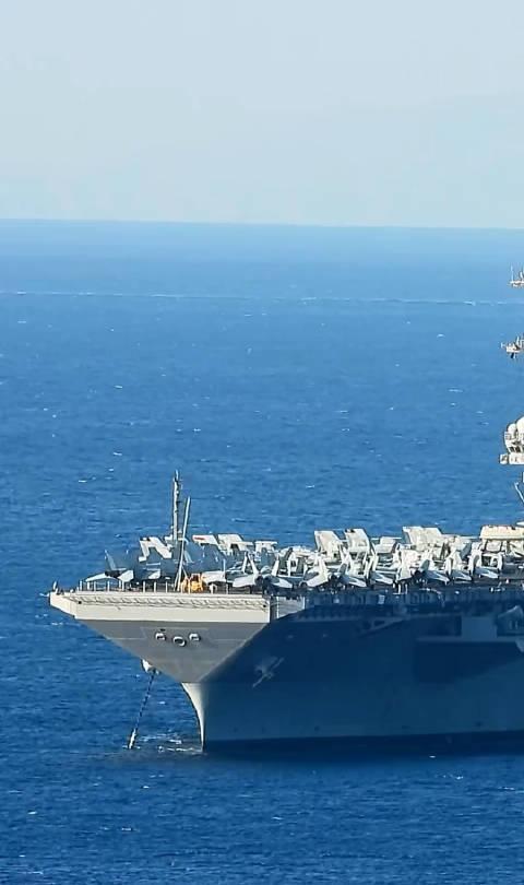 福特号航空母舰高清壁纸，展现力量与荣耀的象征，福特号航空母舰高清壁纸，力量与荣耀的海洋霸主风采展示