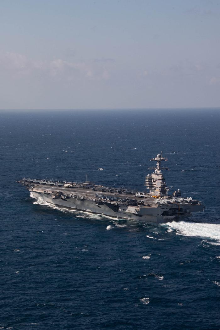 福特号航空母舰高清壁纸,展现力量与荣耀的象征,福特号航空母舰高清壁纸,力量与荣耀的海洋霸主风采展示