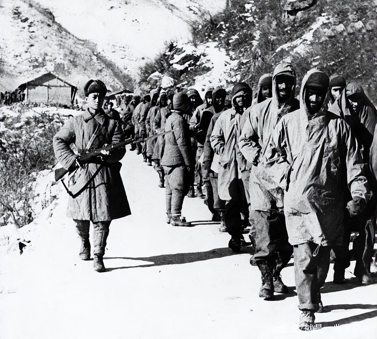 美女诱惑士兵,历史与文化的交织视角,美女诱惑士兵,历史与文化视角下的交织探讨