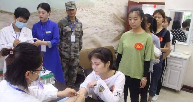 女兵体检遇到男医生的挑战与思考,女兵体检中面对男医生的挑战及思考
