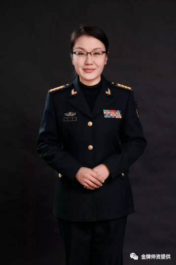 国防大学李莉为何选择退役，深度探究其背后的原因，国防大学李莉退役背后的深度原因探究