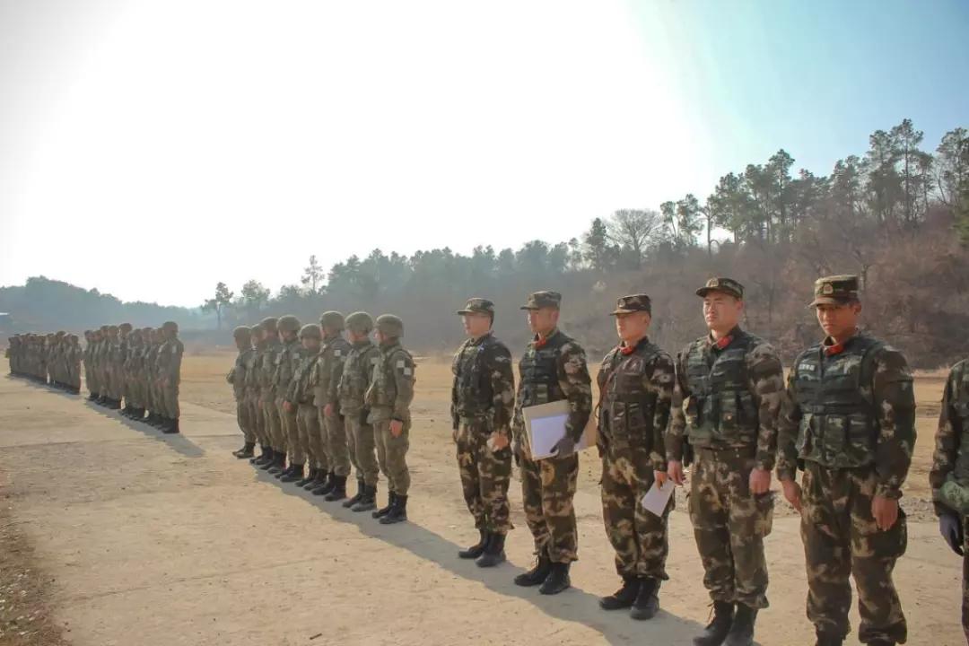 探索未知,关于21式荒漠迷彩与星空迷彩的探讨,揭秘未知领域,探索21式荒漠迷彩与星空迷彩的魅力