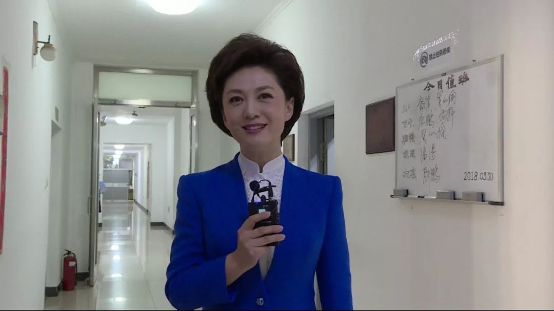 中央新闻播音员名单及照片,时代的见证者,中央新闻播音员名单与时代见证者的肖像风采