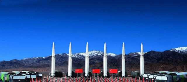 中国火箭军世界排名，实力与地位的彰显，中国火箭军实力与地位，全球排名揭示强大彰显