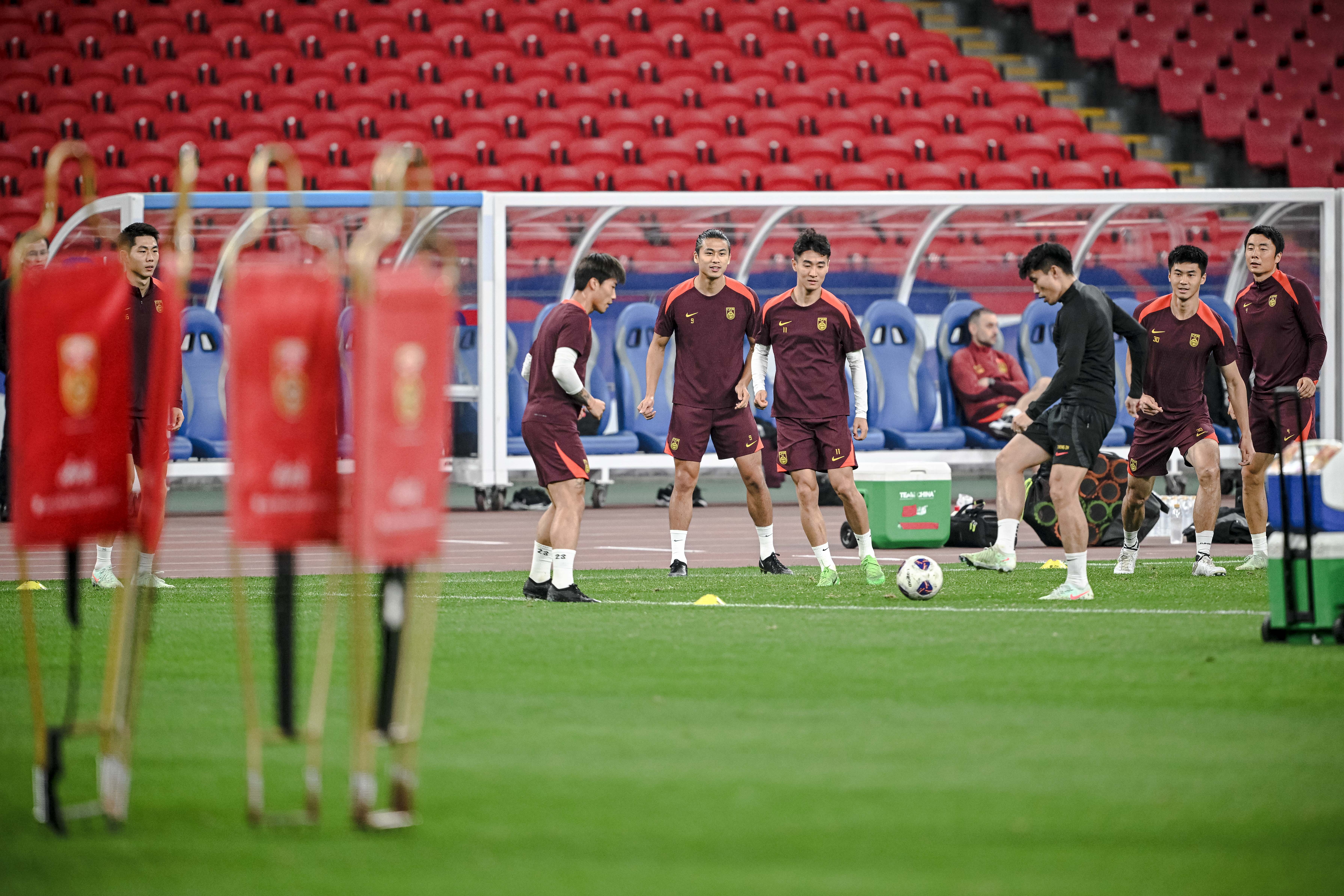 中国队赛前训练及新闻发布会召开纪实，中国队赛前训练及新闻发布会纪实报道