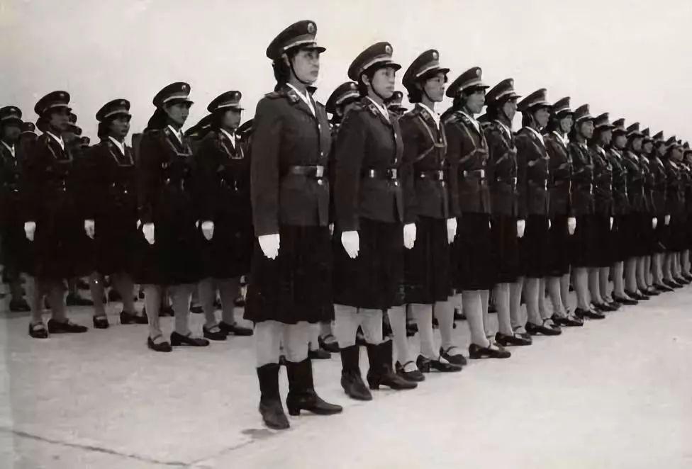 阅兵女兵方阵领队，展现女性力量的璀璨明星，阅兵女兵方阵领队，璀璨的女性力量之星