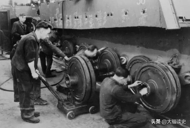 阿登战役中的虎式，战争机器与战术策略的完美结合，阿登战役中的虎式，战争机器与战术策略的巅峰融合