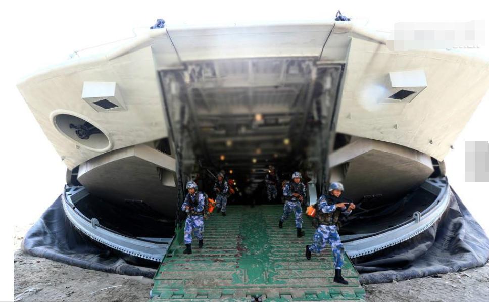 气垫艇与战斗支援舰艇,一种特殊的舰艇类型解析,气垫艇与战斗支援舰艇,特殊舰艇类型深度解析