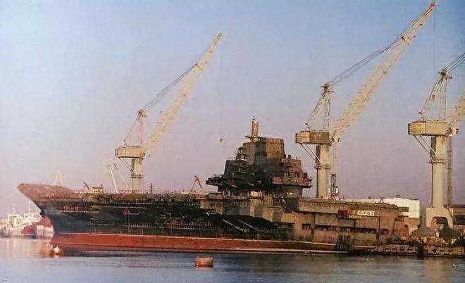 瓦良格号建造年份及其历史背景与意义，瓦良格号建造年份与历史背景及其意义探究
