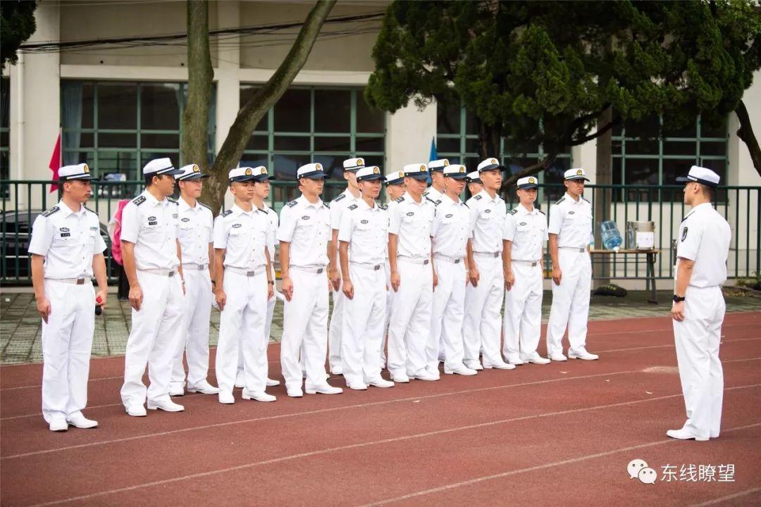海军军训,塑造精英,铸就荣耀,海军军训,精英塑造之旅,荣耀铸就时刻