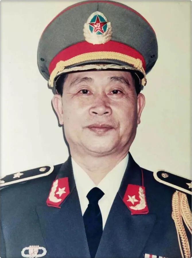 帽徽,多样符号,展现文化魅力,帽徽,多样符号与文化魅力的展现