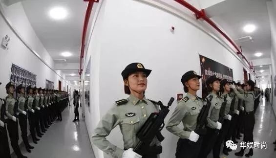 女兵方队