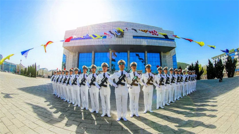 海军舰艇学院，迈向未来的海洋强国之路（XXXX年展望），海军舰艇学院，塑造海洋强国的未来之路（XXXX年展望）