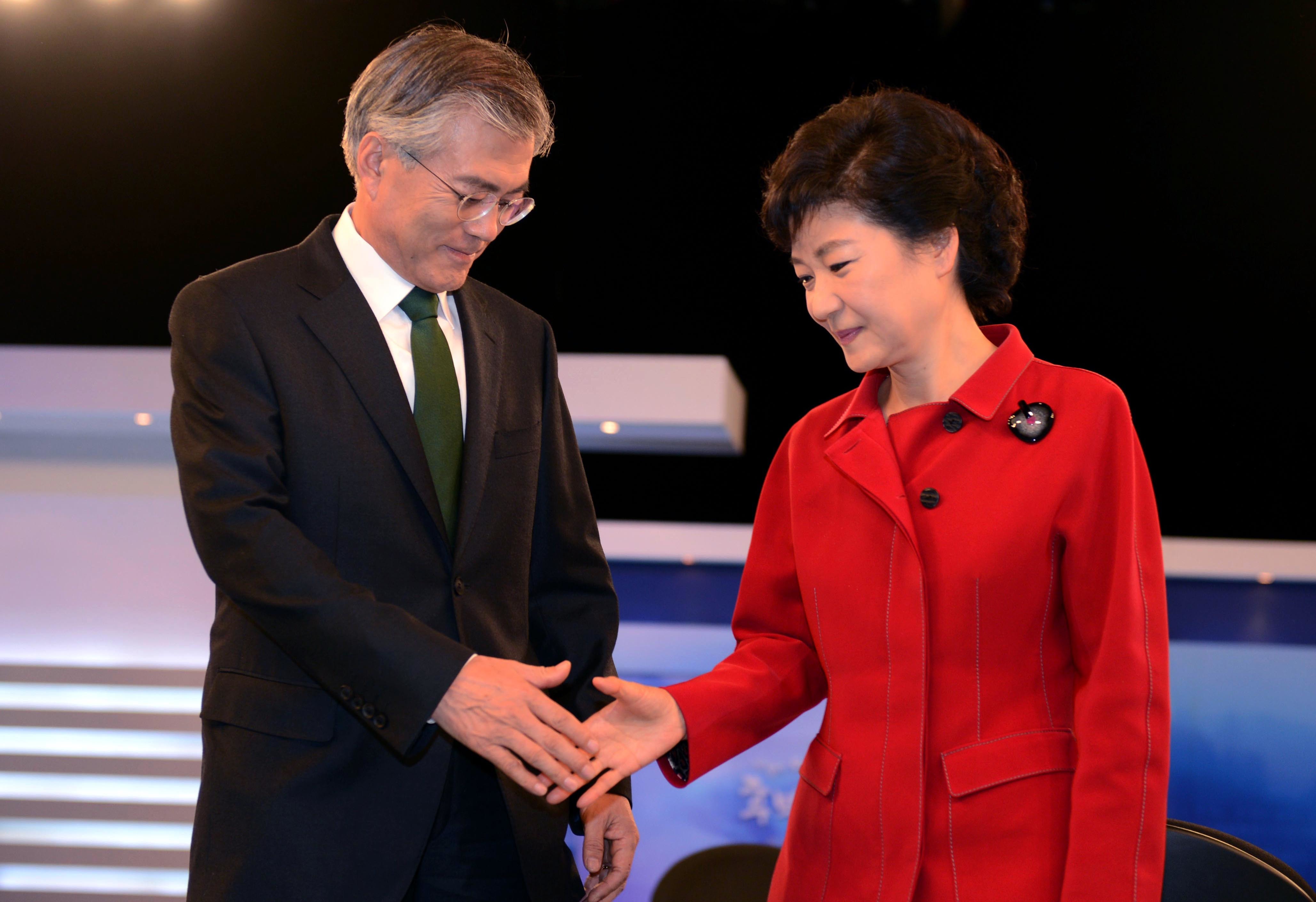 朴槿惠文与在寅,政治舞台上的交汇与共鸣,朴槿惠与在寅,政治舞台的交汇共鸣