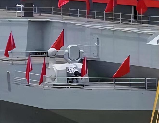 福建舰与先进的近防炮系统，揭秘中国海军舰载武器的新篇章，福建舰与先进近防炮系统，揭示中国海军舰载武器新篇章