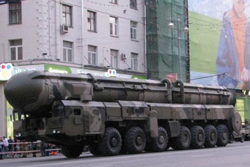 白杨洲际导弹车,陆地巨人的战略力量,陆地巨人战略力量,白杨洲际导弹车揭秘