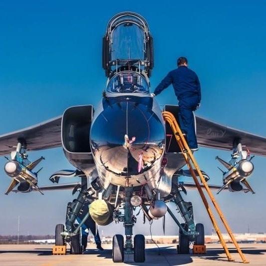 鹰击12与鹰击18，两款反舰导弹的区别分析，鹰击12与鹰击18反舰导弹的区别解析