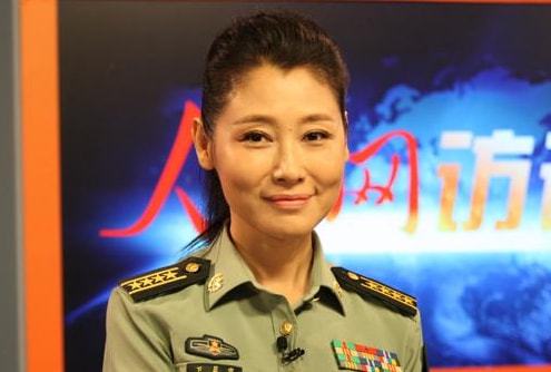 中央四台军事节目主持人，传递军事信息的声音力量，中央四台军事节目主持人，传递军事信息的力量之声