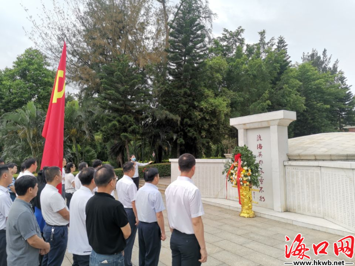 海南岛战役烈士，英勇无畏，永垂不朽，海南岛战役烈士，英勇无畏，功勋永垂不朽