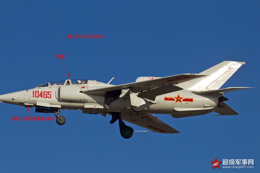 强5攻击机与歼10战斗机的外形比较,相似之处与差异,强5攻击机与歼10战斗机的外形比较,相似之处与差异分析